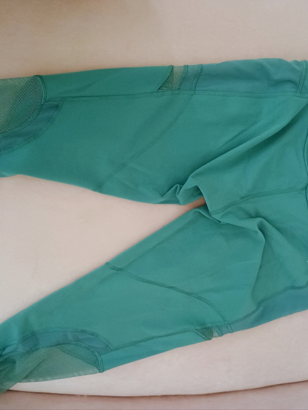 Lululemon Women’s Forget the Sweat Mesh-Panel Active Crop Leggings Size 10 - Picture 3 of 7